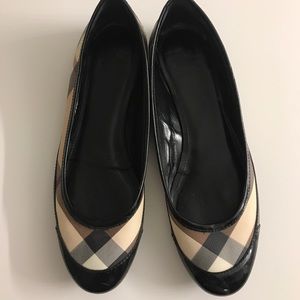 Burberry flats
